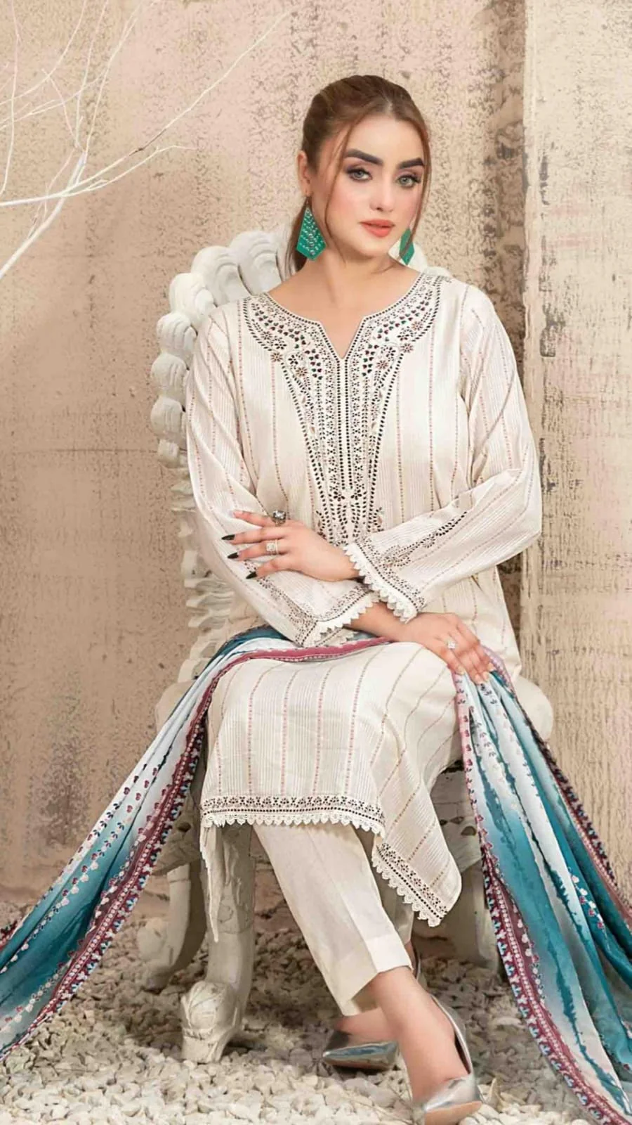 SM Attire- Deslina collection 3-piece Ready to wear
